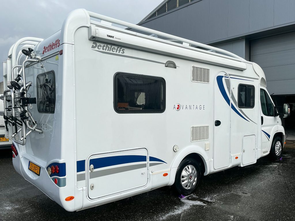 Dethleffs camper reiniging