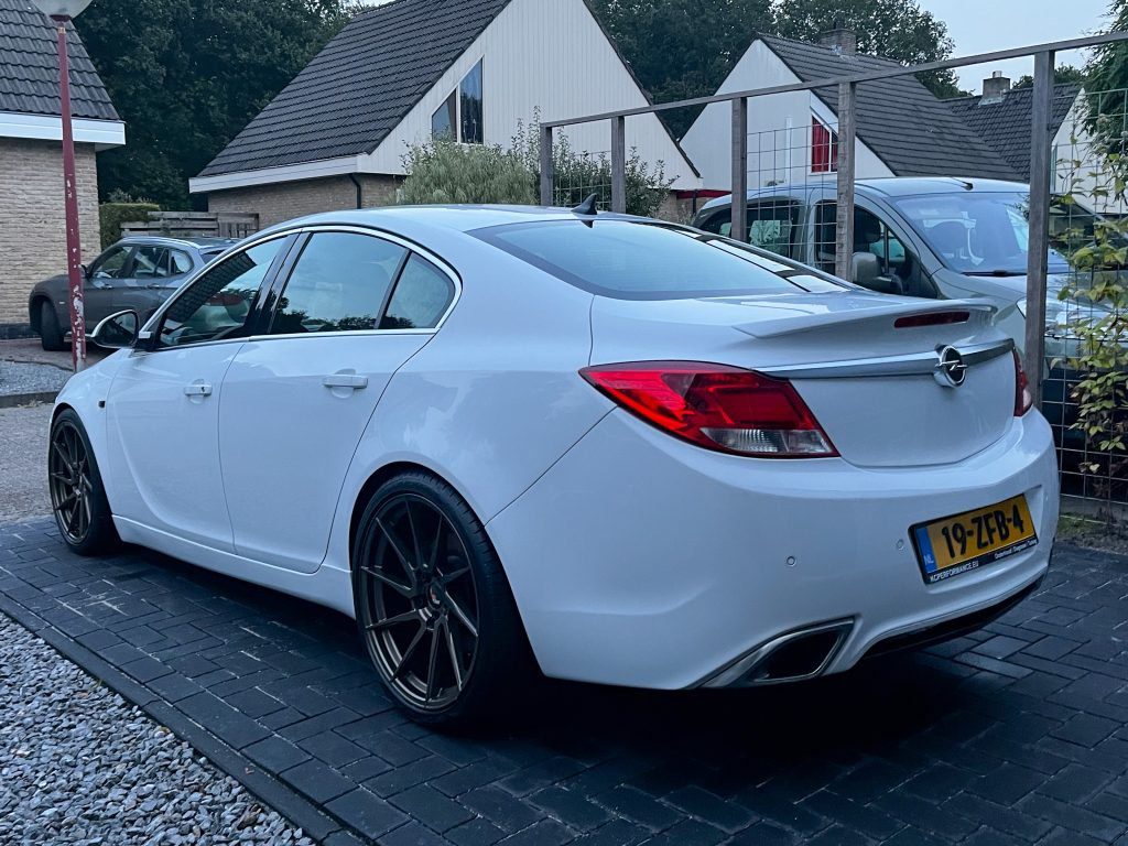 Opel Insignia OPC