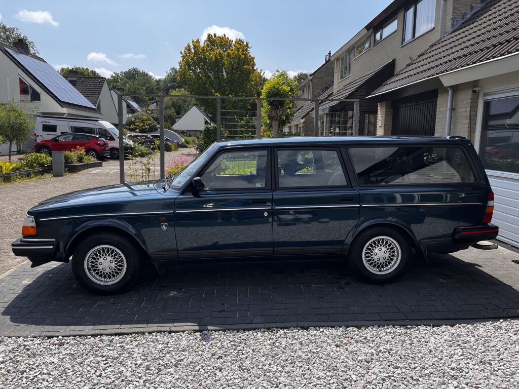 Volvo 240