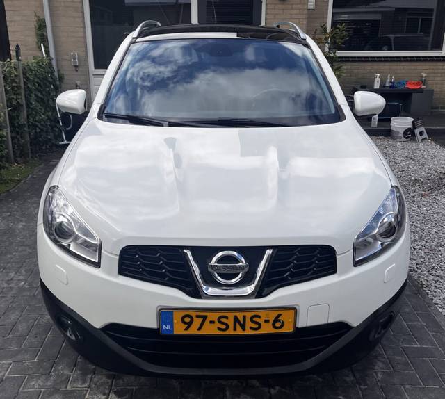 Nissan Qashqai — Showroom Exterieur